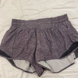 Size 6 barely worn lulu lemon hotty hots